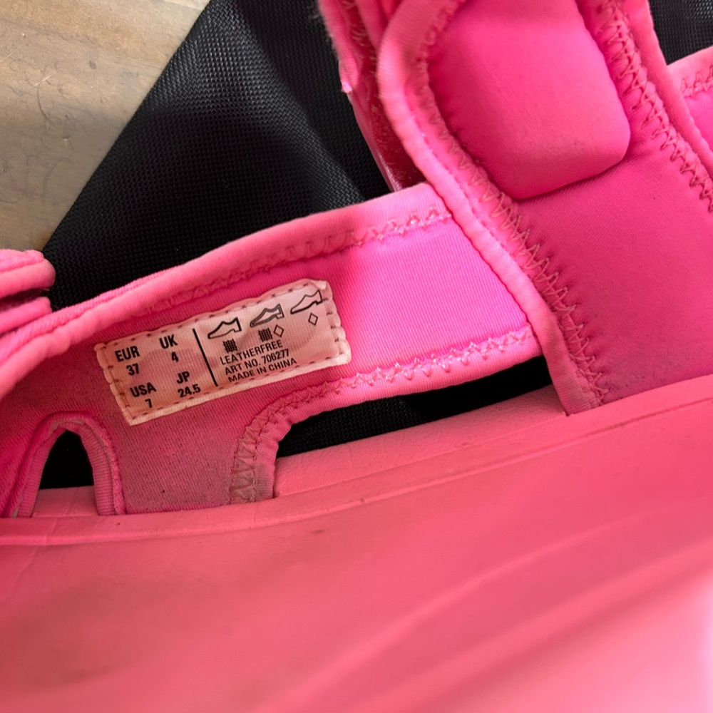 Balenciaga Tourist Sandal Fluorescent Pink 37 gently used - Picture 7 of 7